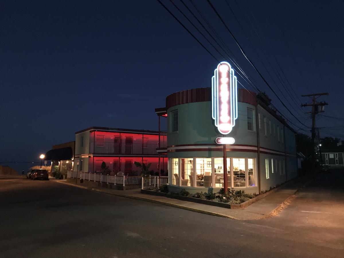 Riverview Inn 科洛尼尔比奇 外观 照片